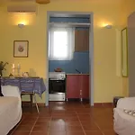 Alekos Houses-sundance * Lixouri
