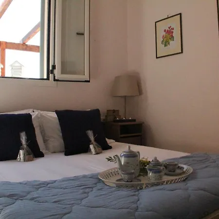 Alekos Houses-sundance * Lixouri